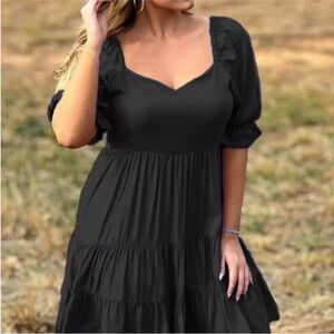 Beyond words Women's Sweetheart Neck Ruffle Sleeve Tiered Dress Black Size XL
